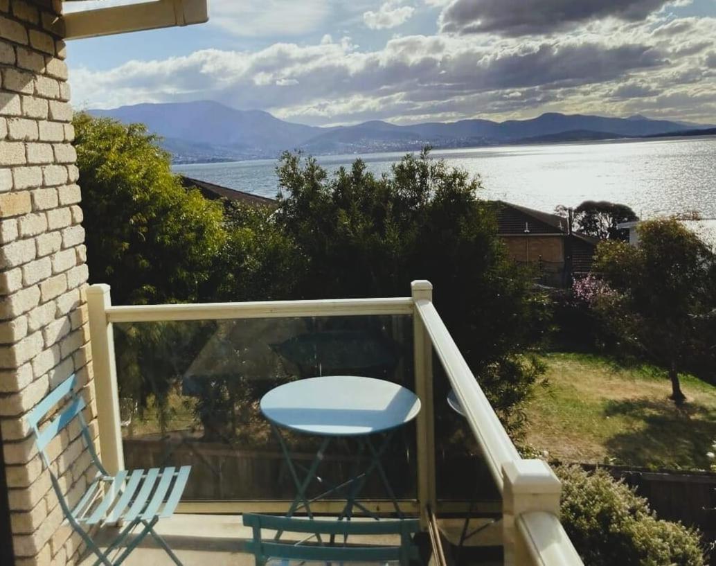 Spacious Modern Home Outstanding Views Sleeps 9 Hobart Eksteriør bilde